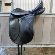 Kingsley D1 dressuurzadel 17,5 inch