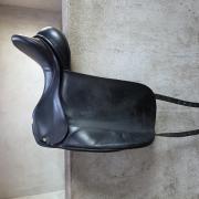 Ainsley 17 inch vanquard dressuurzadel 