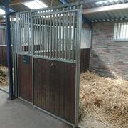 Plaats vrij op kleinschalige stalling nabij Made