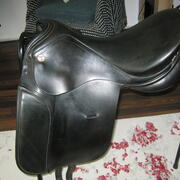 KN dressuurzadel 17,5 inch