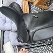 Wintec 18inch dressuurzadel met witte boom