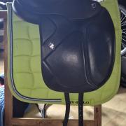 Uniek butterfly zadel past zich automatisch aan