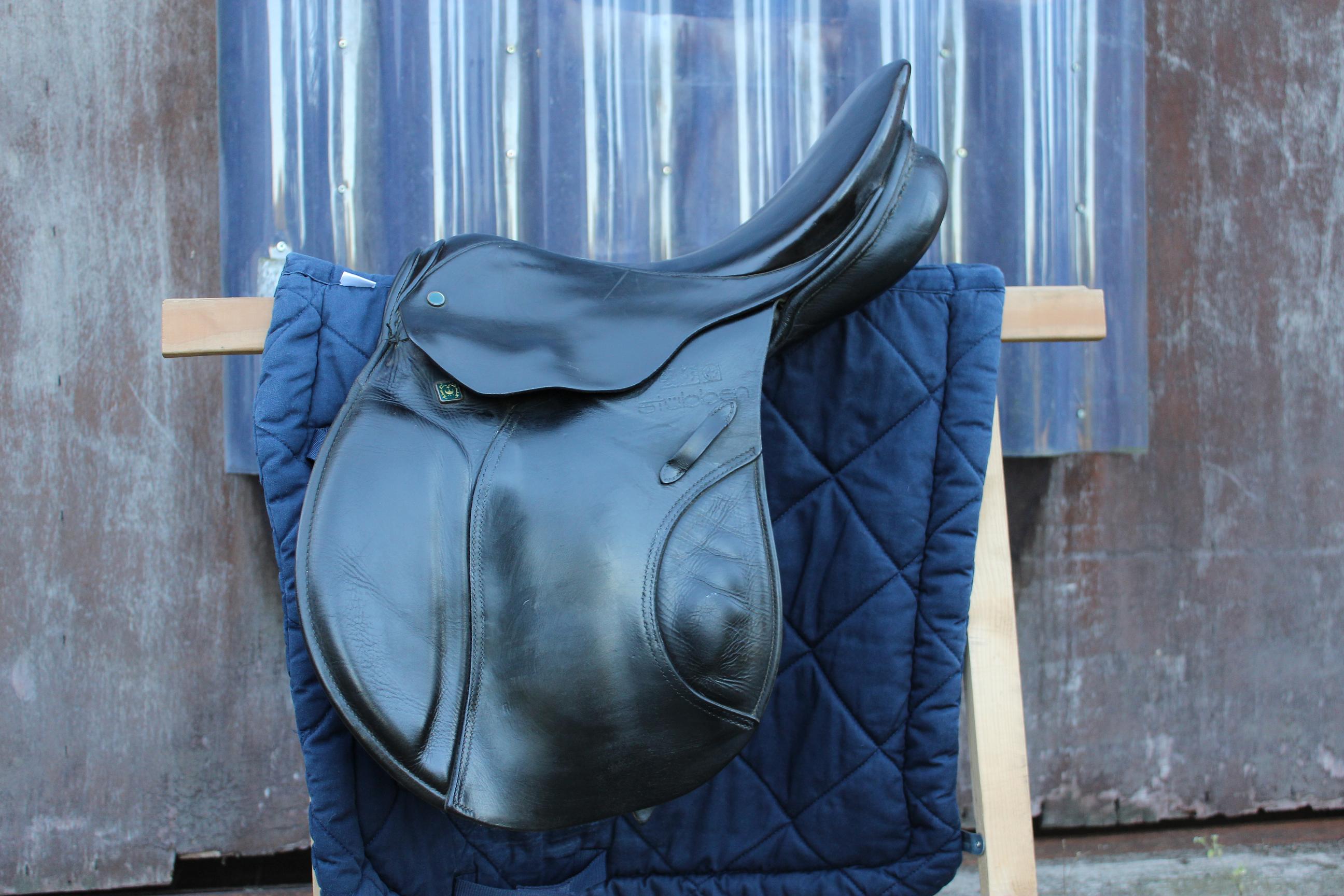 Stubben Roxane springzadel Bokt.nl