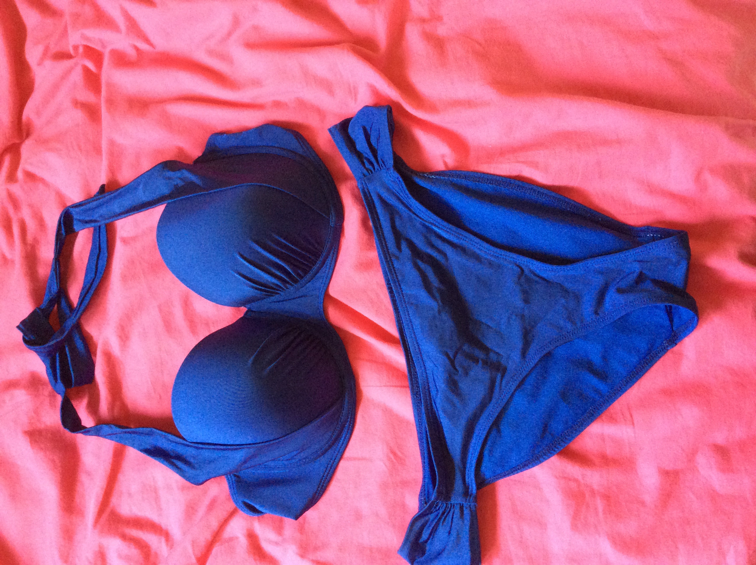 Hunkemöller bikini blauw 80C + broekje Bokt.nl