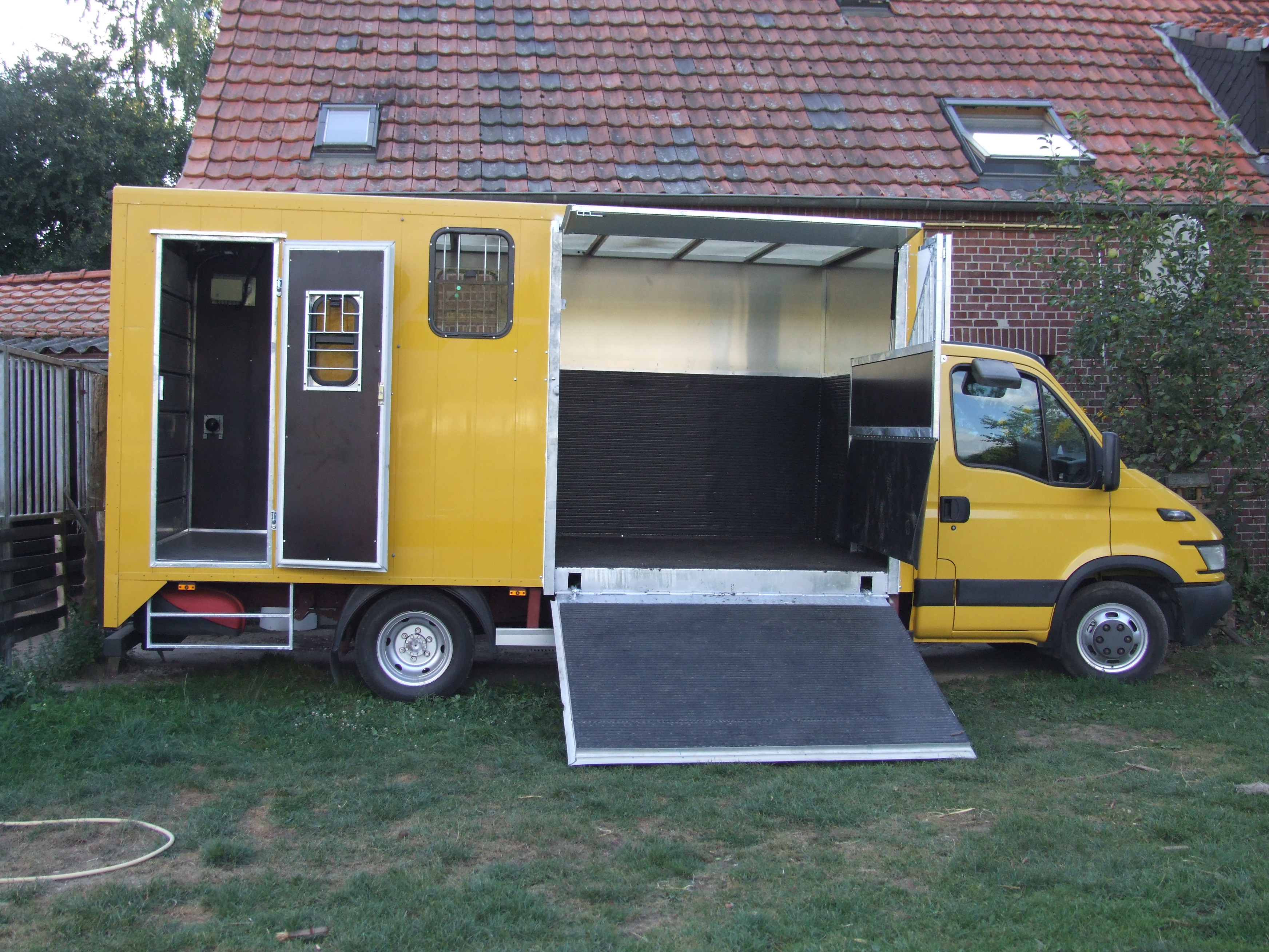 Te koop aangeboden 2 paards Iveco vrachtwagen Bokt.nl