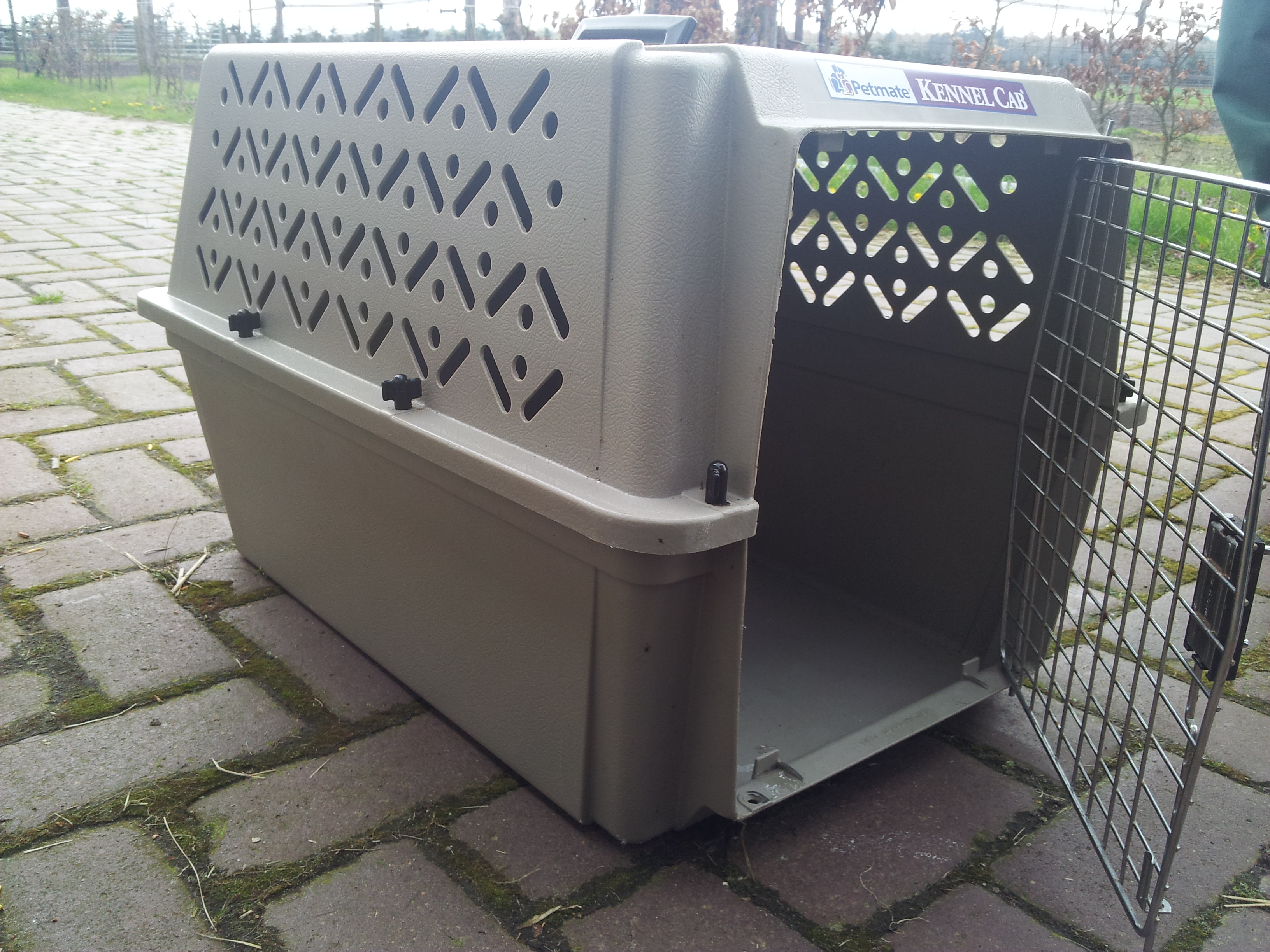2 Pet Mate kennels; deluxe petporter en kennel cab Bokt.nl