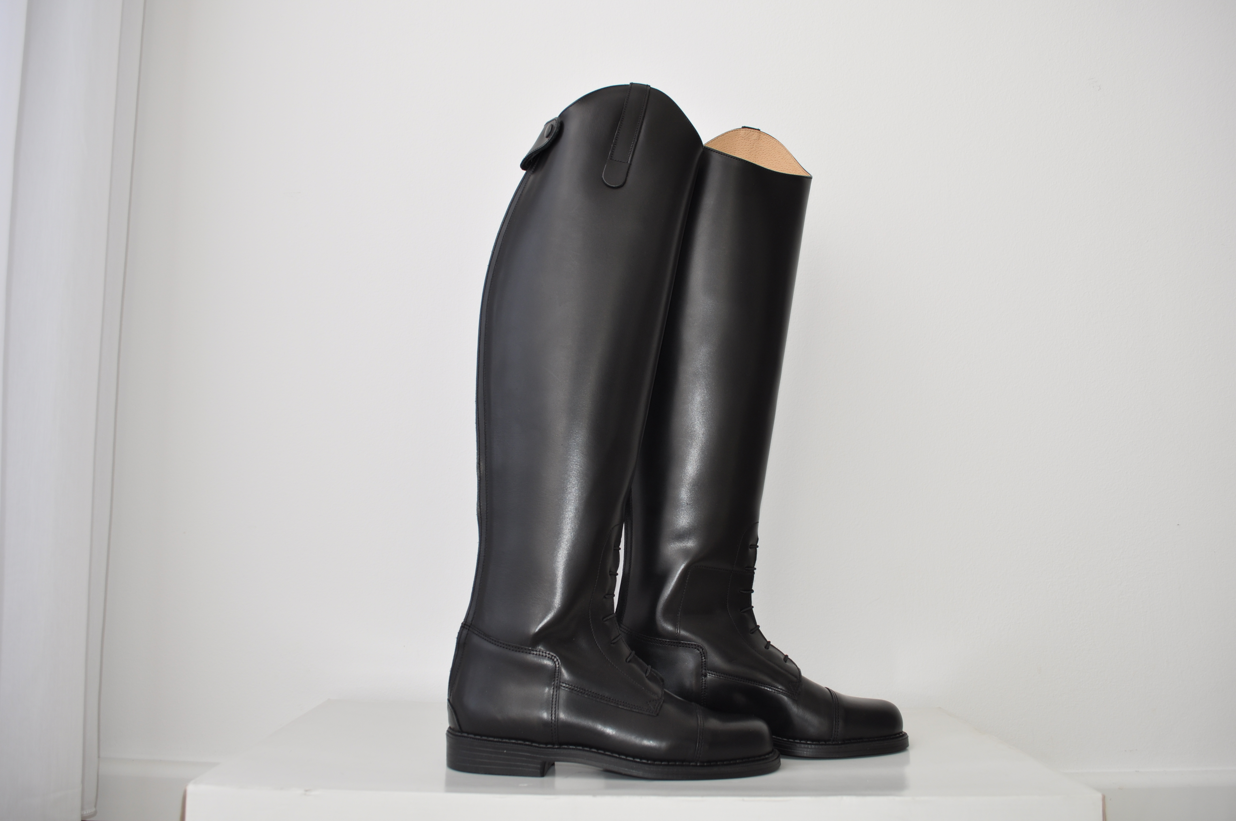 DESIGN - Skinny broek met rits aan de zijkant