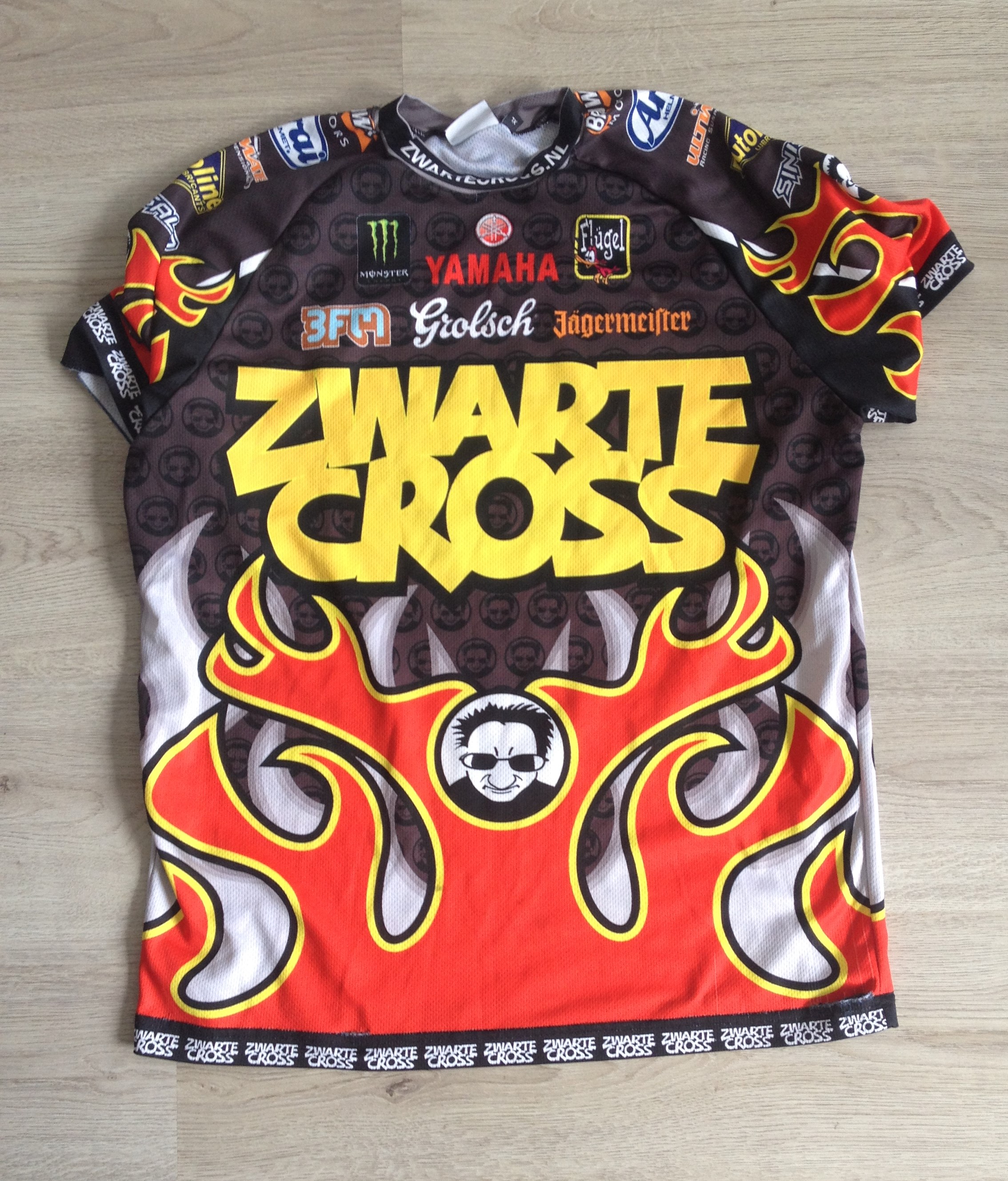 Zwarte cross t-shirt XL | Bokt.nl