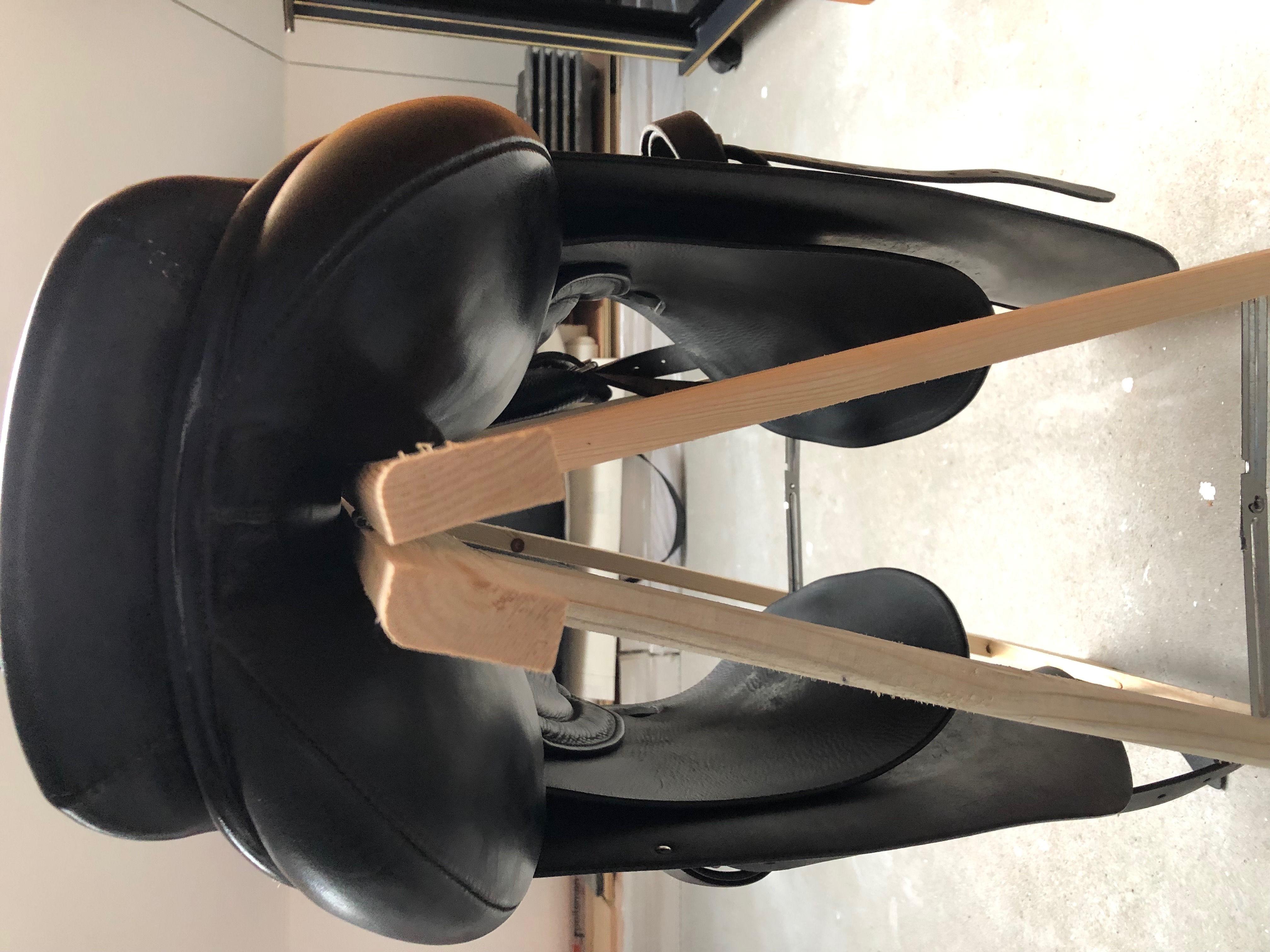 Zadel ZWART (17,5/18 inch) Bokt.nl