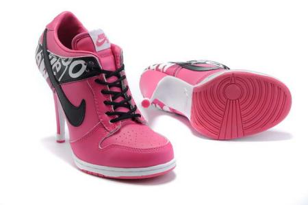 nike pumps for sale